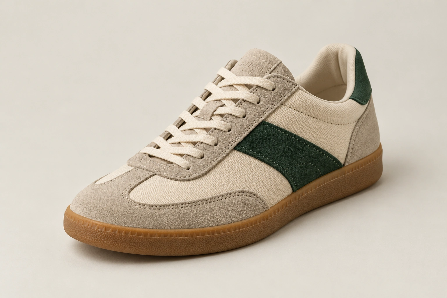 Archive 82 W, Cream / Forest, front three-quarter view