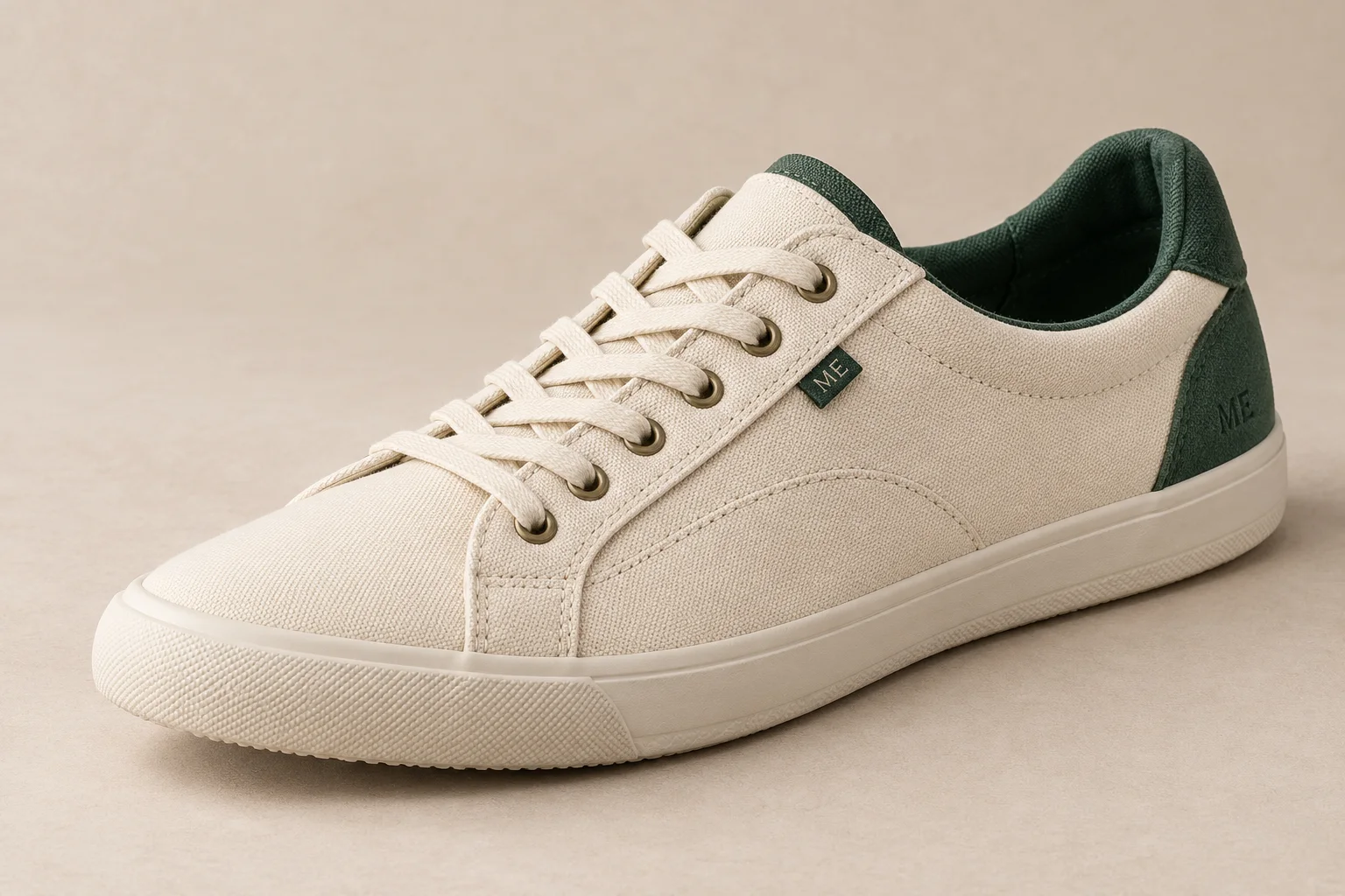 Archive Canvas W in Cream / Forest, 45° view