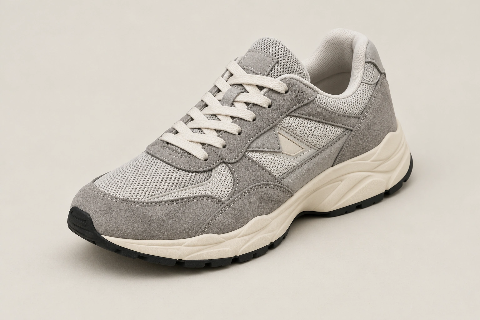 Metro 01 W, Grey / White, front three-quarter view